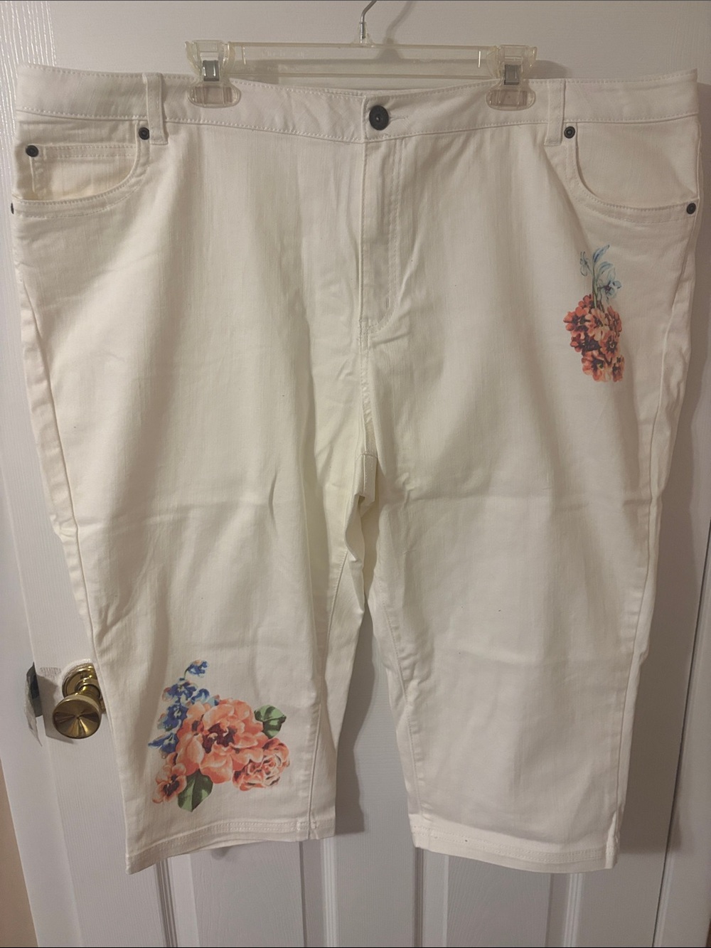 Denim 24/7 Cream Floral Bermuda Shorts with Peach and Blue Accents
